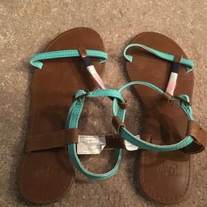 Comfortable flat sandals for girls